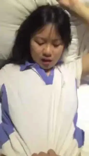 Istri Muda di Viral Sambil Sandar Dienakin Sampe Kluar - Bergetar Istri Muda di Viral Sambil Sandar Dienakin Sampe Kluar